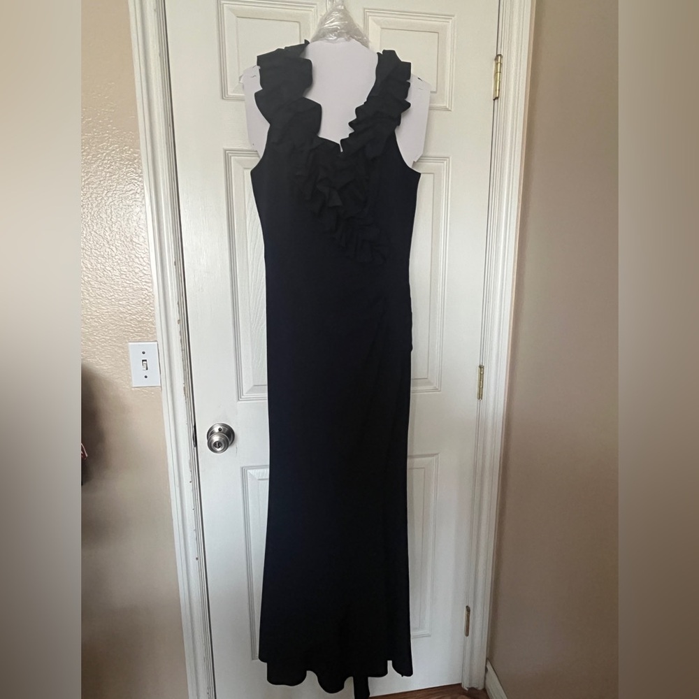 Xscape Women's Elegant V-Neck Scuba Crepe Dress with Ruffle Detail - Size 10 - Picture 6 of 10